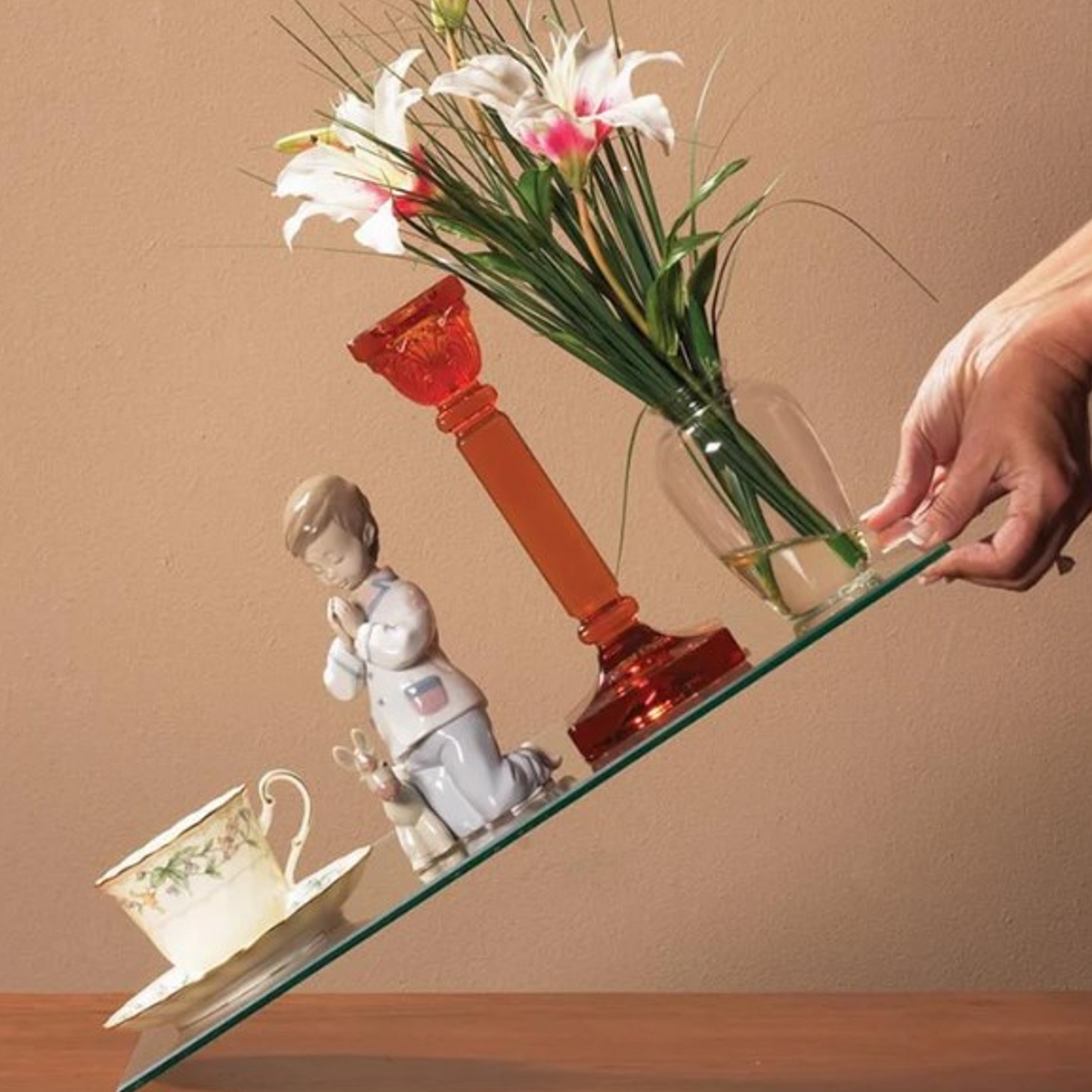 Hangman Quakehold Museum Putty - Stop Items Sliding/Moving