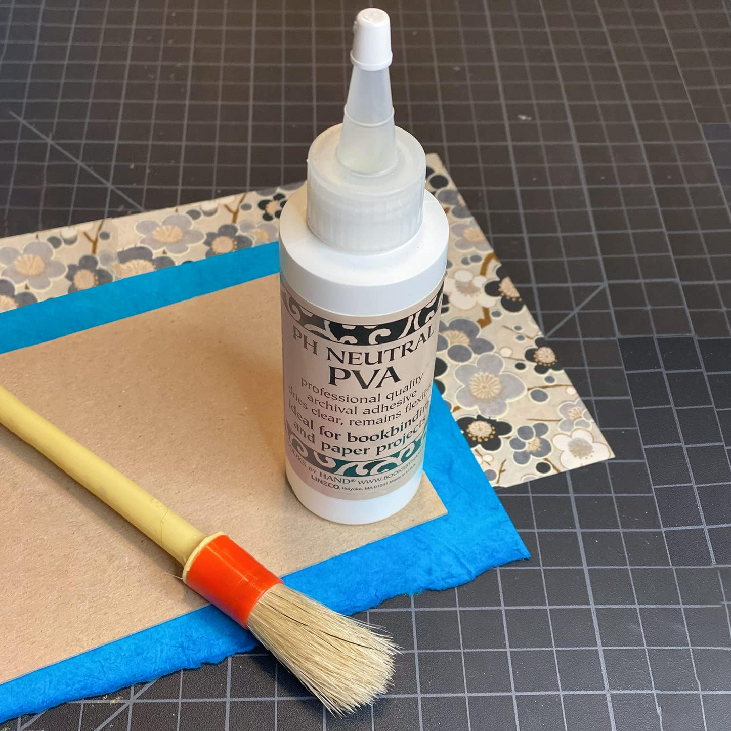 PVA Glue Adhesive Neutral pH 120ml by Books by Hand 