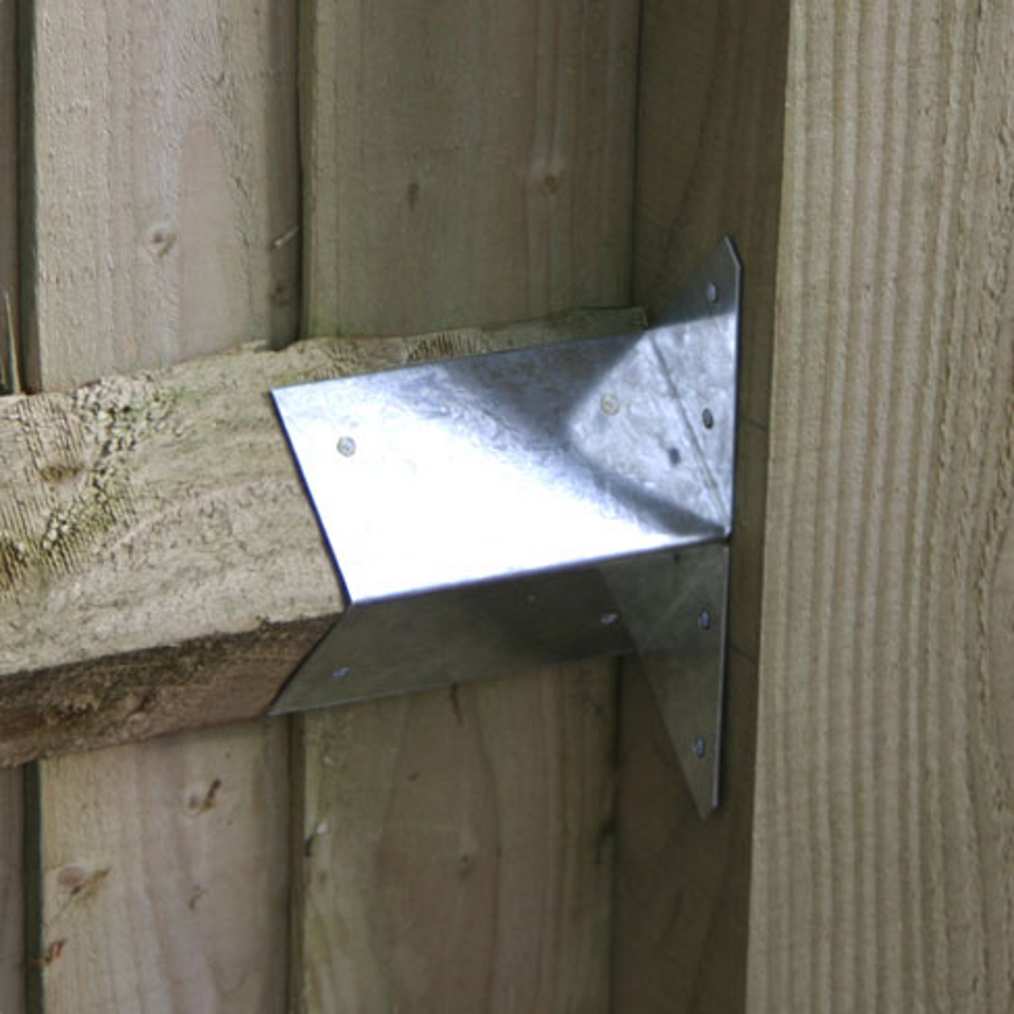 Fence Arris Rail Bracket 100mm (10 Pack)