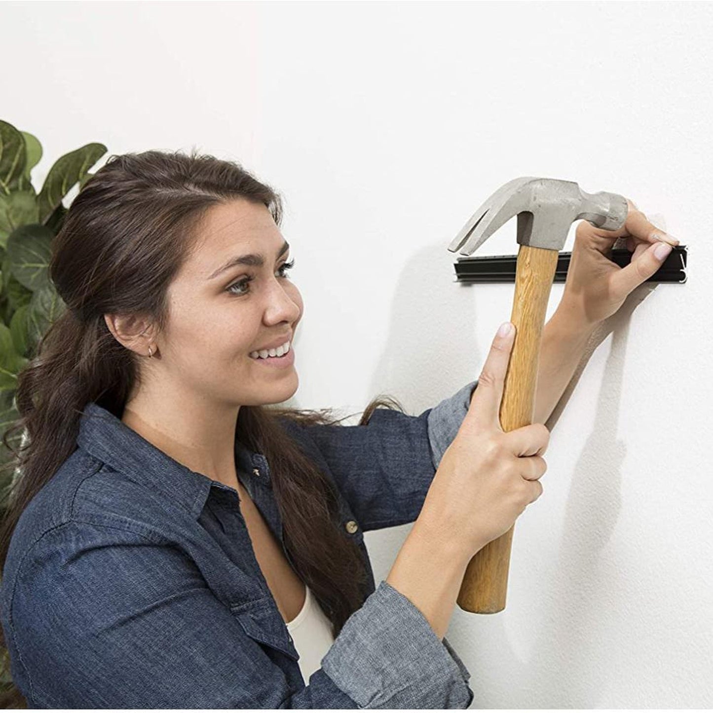 Hangman "No Stud" TV Wall Hanger Bracket 32" To 65"